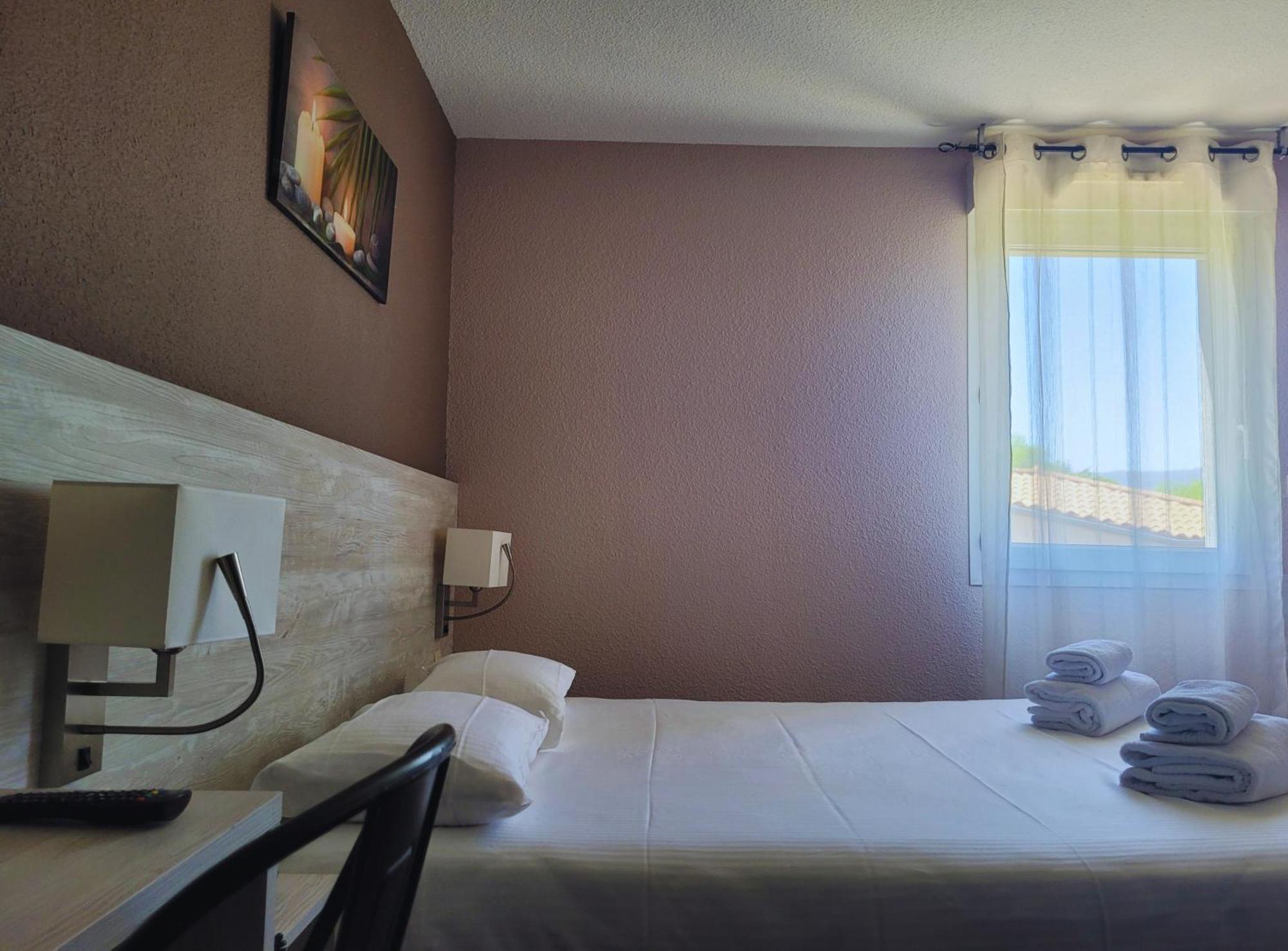 Hotel Restaurant Les Chataigniers Privas Rom bilde
